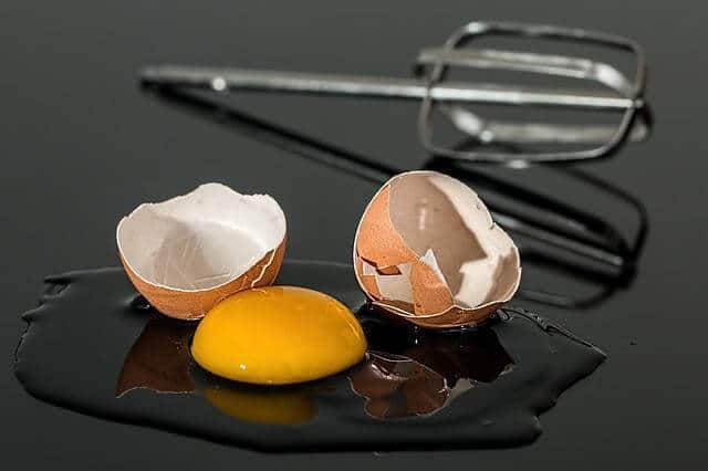 A cracked opened egg.