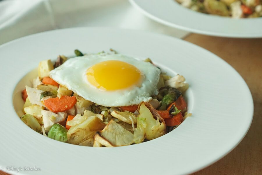 Check out these three healthy recipes for turkey leftovers with turkey chili, pot pie and breakfast hash!