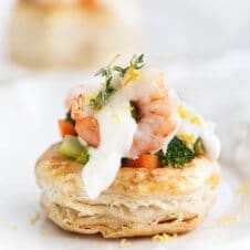 This elegant vol au vent recipe with shrimp and broccoli will make a stunning holiday appetizer for your Thanksgiving or Christmas dinner.