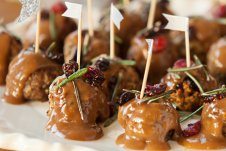 These Cranberry Turkey Cocktail Meatballs make perfect healthy holiday appetizers that you and your family are going to love!