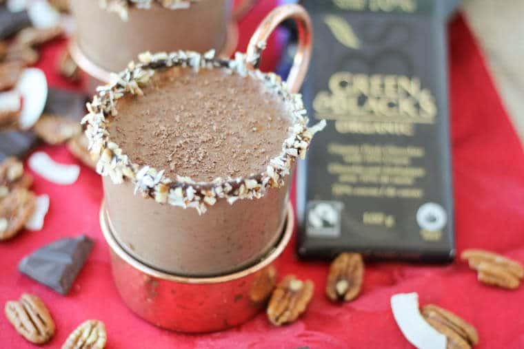 A mug chocolate cocktail. 