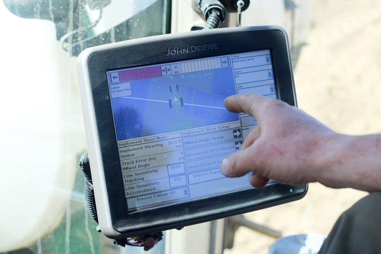 Interactive screen for working on a potato field.