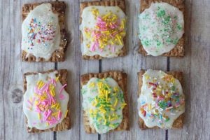 Healthy Strawberry Lemonade Vegan Pop-tarts that are the perfect good-for-you treat when you need a little pick me up.