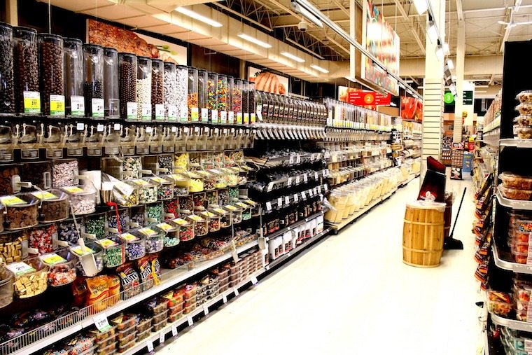 dry food section of a grocery store