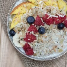 A bowl of hemp hearts no oats porridge.