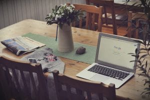I share my top tips for helping you identify bad nutrition advice red flags as you plan your new year’s resolutions and share the worst nutrition websites on the web for nutrition BS.