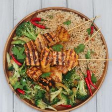 vegan sriracha grilled tofu and pineapple skewers for easy meal prep #glutenfreefood #mealprep #skewers #grilledtofu #grilling #summerfood #veganfood #pineapple #tofu #sriracha