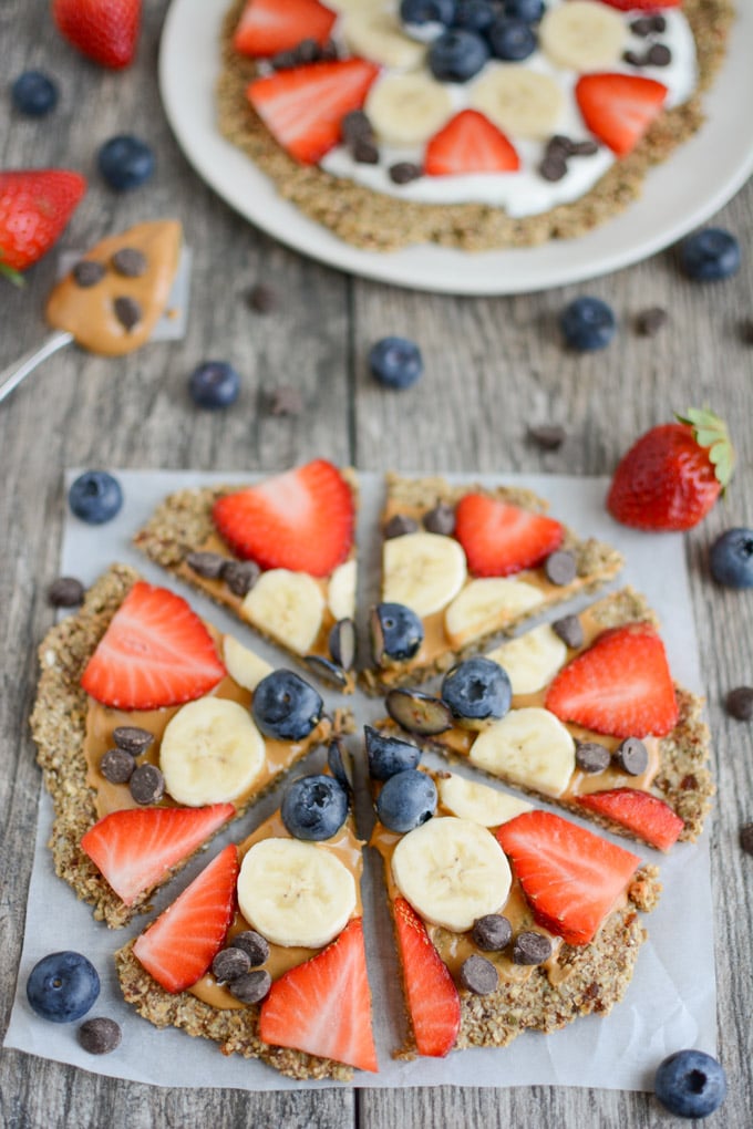 fruit pizza with oatmeal and flax crust