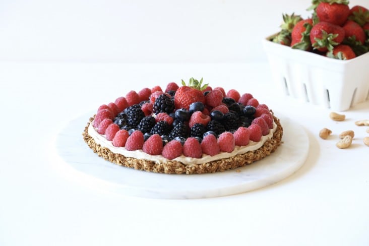 gluten free vegan berry cashew cream breakfast pizza