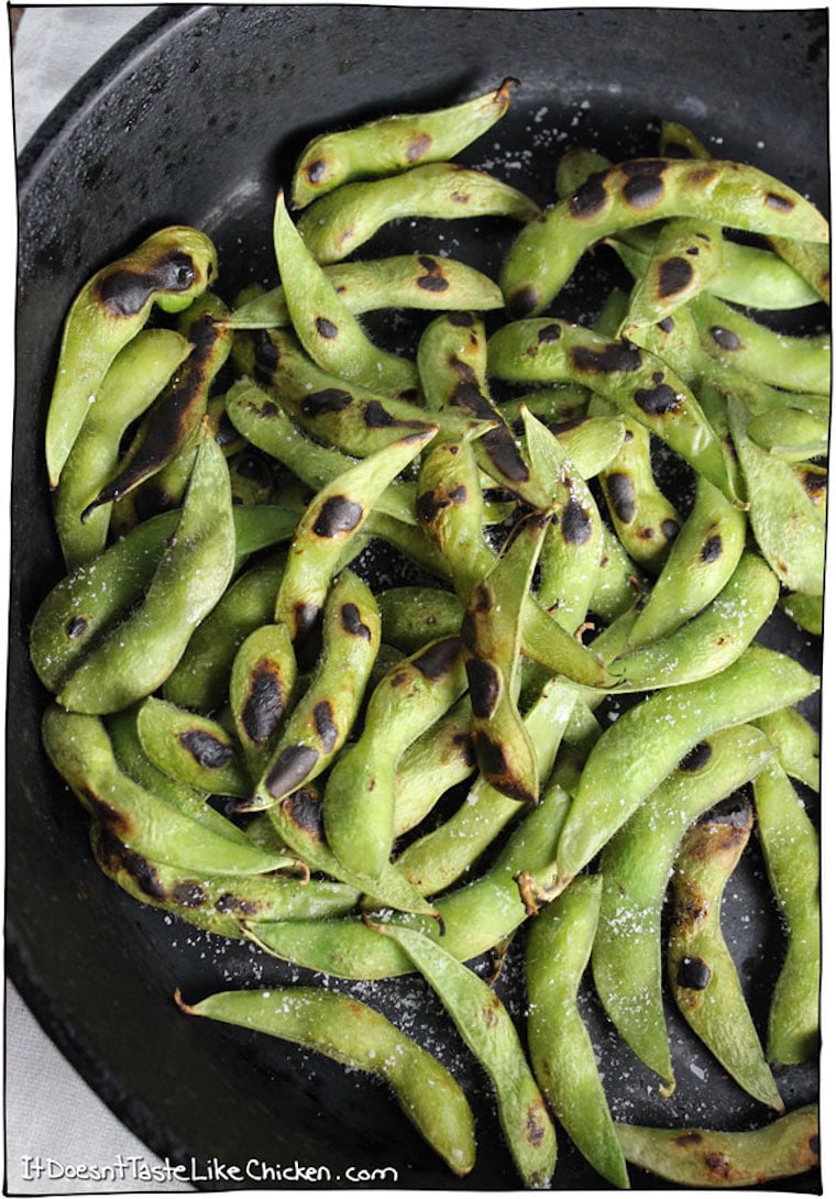 birds eye view of skillet roasted edamame beans