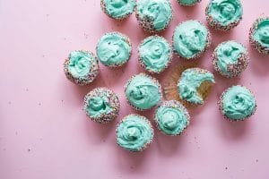 We review the evidence on cheat days and look at the research on whether you can have cheat days and still lose weight, and any other the other physical and psychological consequences.