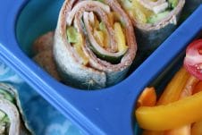 For days you’re looking for something other than a traditional sandwich, these Ham, Peach and Avocado Pinwheel Sandwiches for Back to School Lunch Boxes will become your family’s favourite!