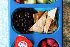 school lunch survival guide: how to pack lunch for everyone in the family with the same ingredient #healthylunch #kidlunch #kidapproved #balancedlunch #survivalguide #backtoschool #healthyfood #healthyeating