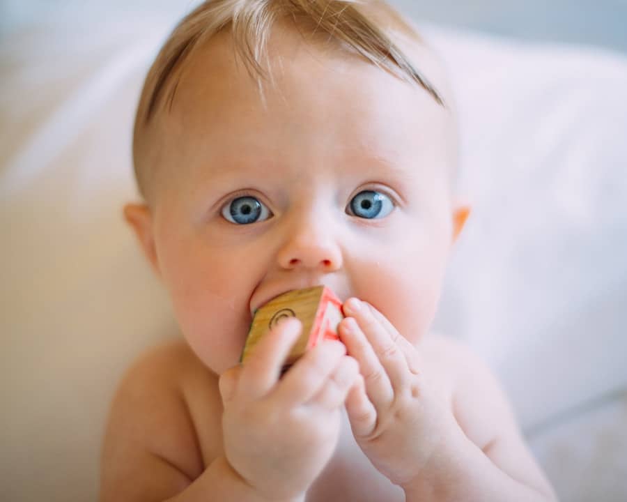 baby with blue eyes