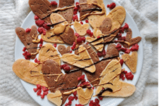 I've compiled the best healthy vegan Valentine's Day recipes for breakfast, dinner and dessert to celebrate that special day with your loved ones.