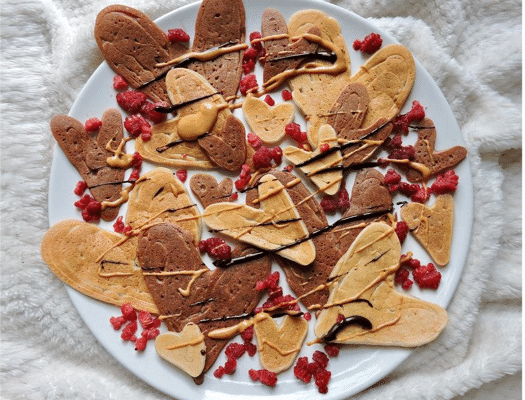 I've compiled the best healthy vegan Valentine's Day recipes for breakfast, dinner and dessert to celebrate that special day with your loved ones.