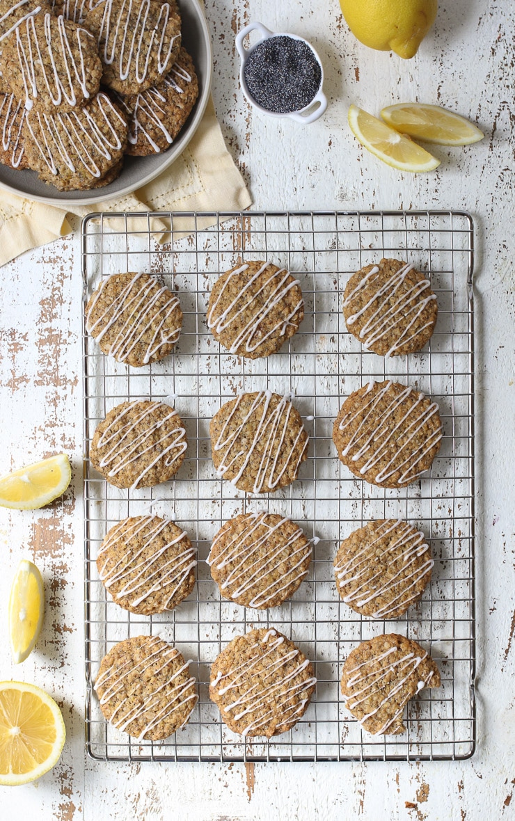 Birds eye view of lemon poppyseed cookies on a cooling rack.