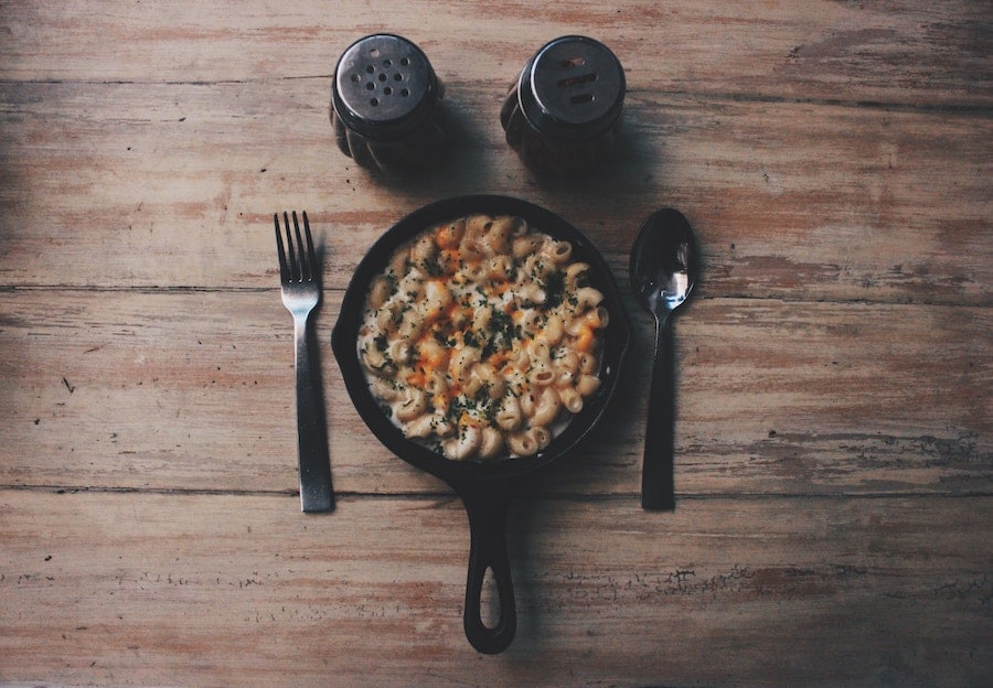 Little cast iron pan with mac and cheese. 