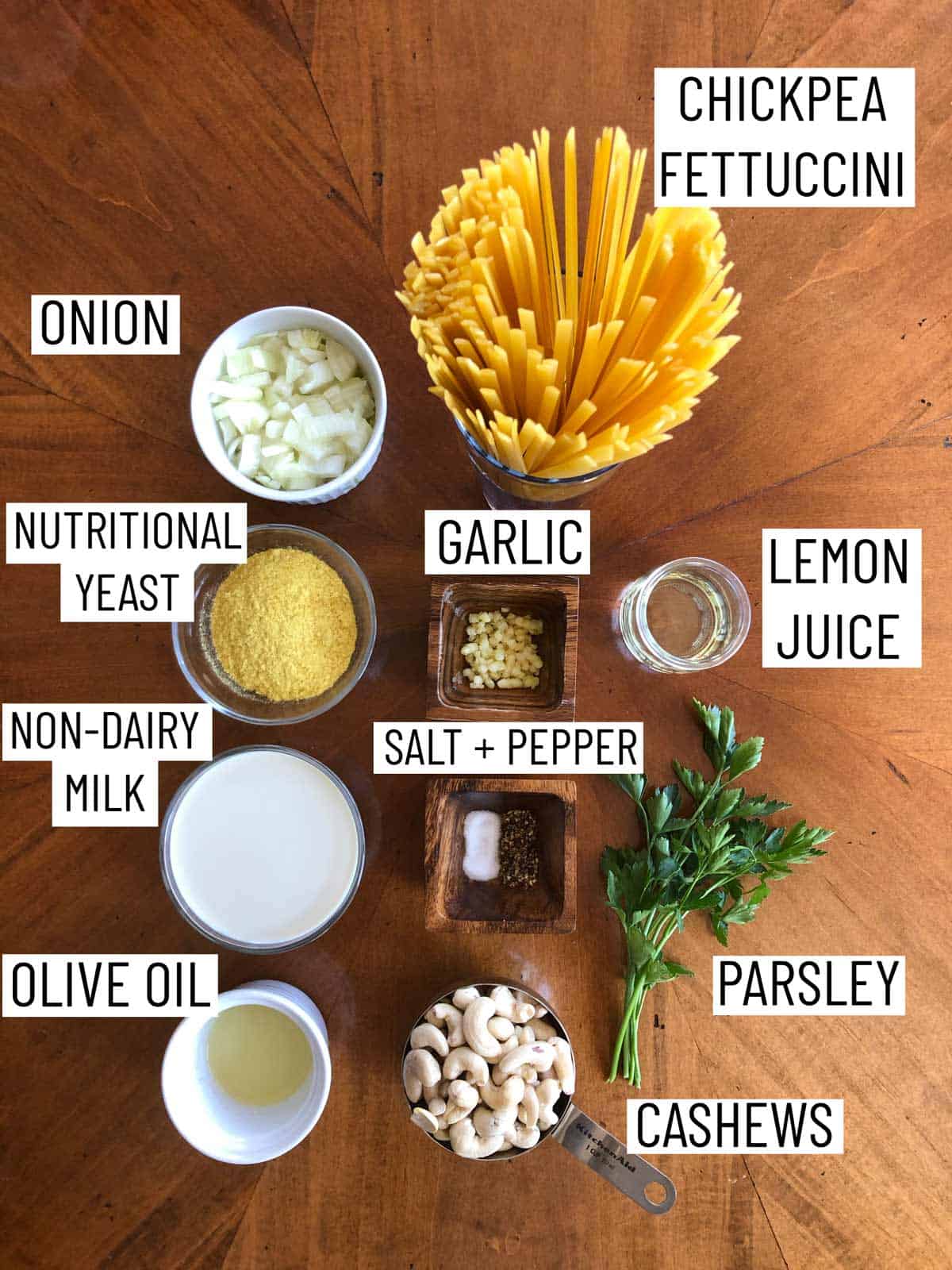 Ingredients needed to make vegan fettuccini.