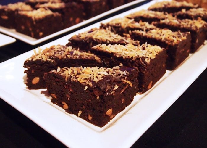 Close up of a plate of brownies.