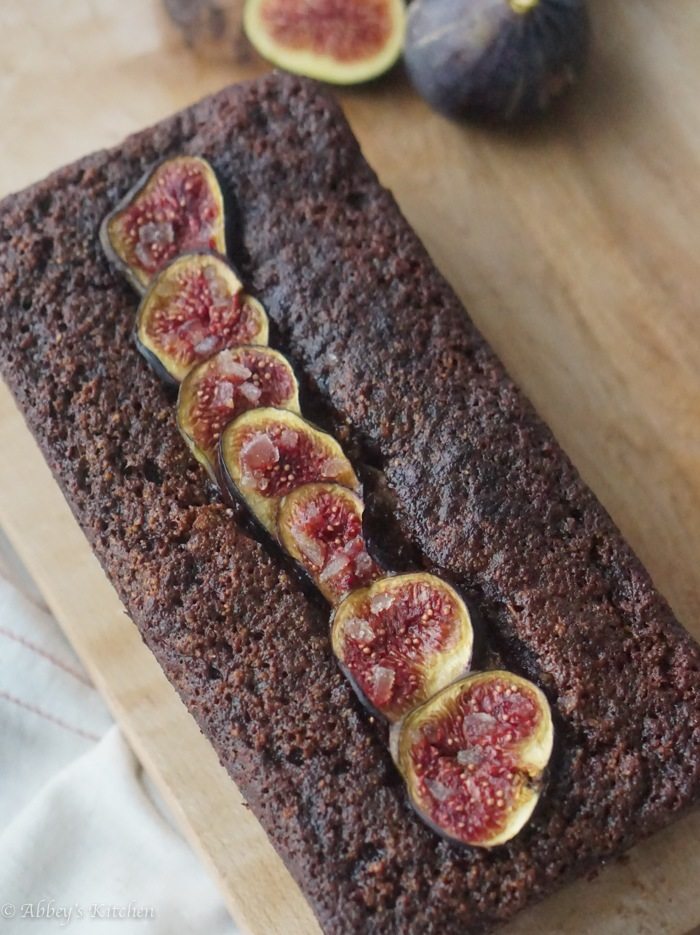 gingerbread_fig_loaf_3_of_12.jpg